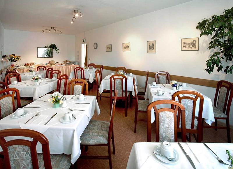 Days Centre Hotel 3*
